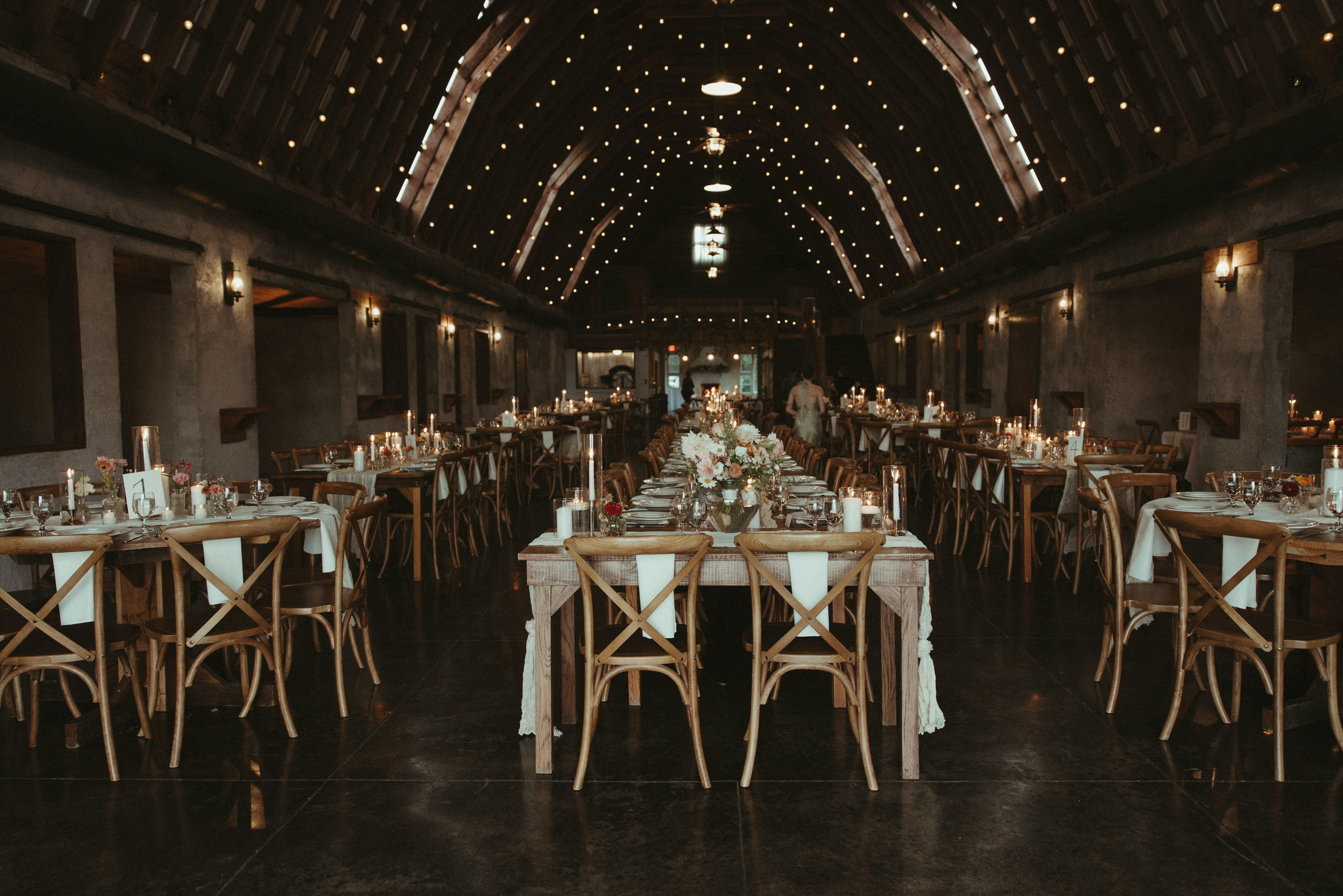 overlook barn wedding venue reception with candles
